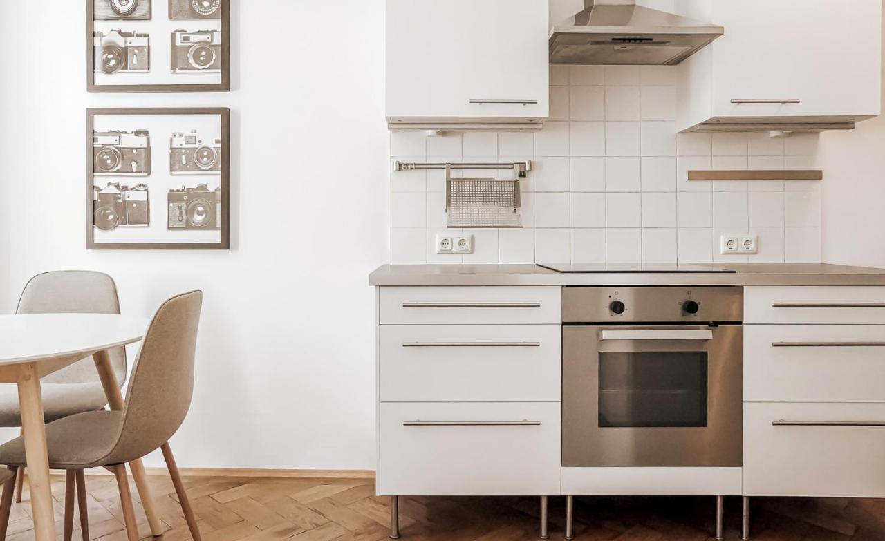 Heymi Apartments Kluckygasse Vienna Luaran gambar